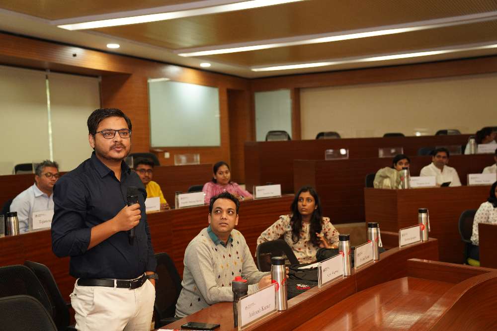 Participants introducing themselves