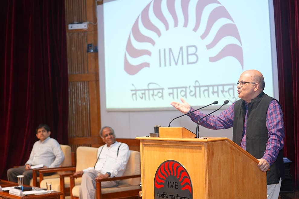 Prof. Rishikesha Krishnan addressing the batch 3 participants of IDCP on the importance of ESG norms