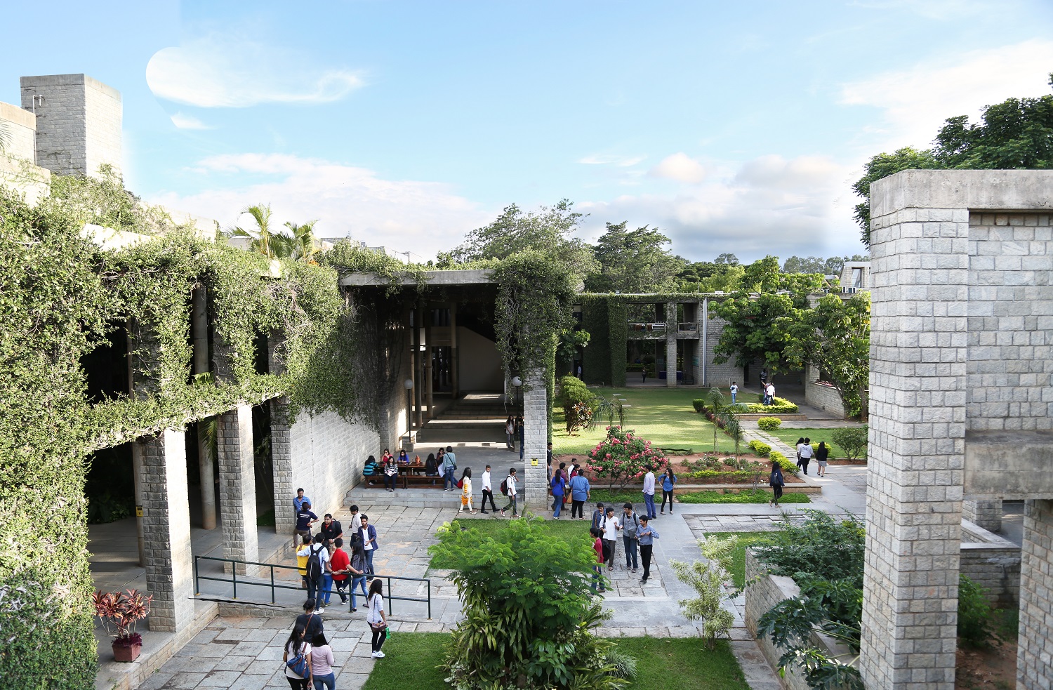 new-campus–2000-10