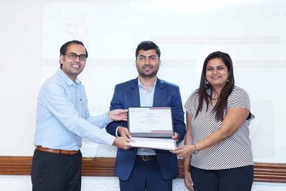 Prof. Nishant and Tata motor's DGM honouring the participants with certificates